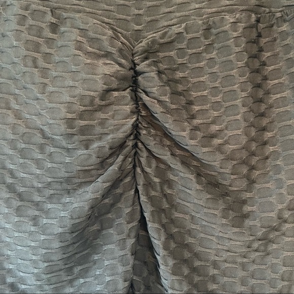 New Mix Brazilian Butt Lifting Textured Leggings Black L/XL - Picture 4 of 8